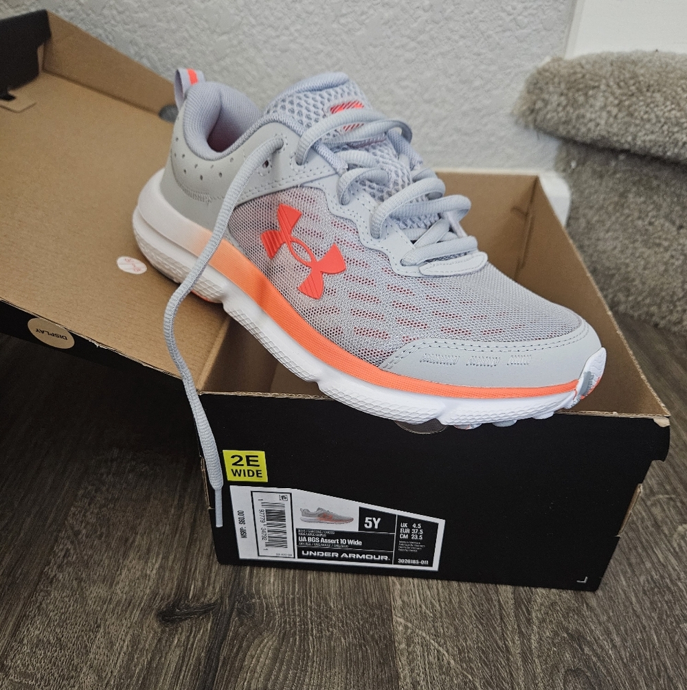 Under Armour Kids 5 Wide Sneakers